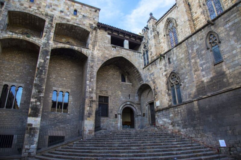 Barcelona: Private Tour of the Gothic Quarter - Important Information
