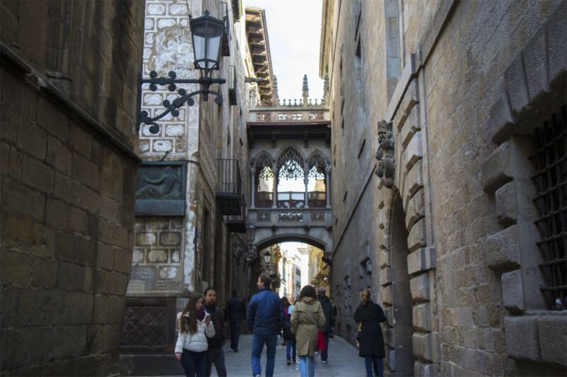 Barcelona: Private Tour of the Gothic Quarter - Customer Feedback