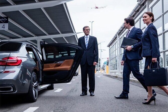 Barcelona Private transfer from Airport to Hotel / Cruise - The Experience in Detail