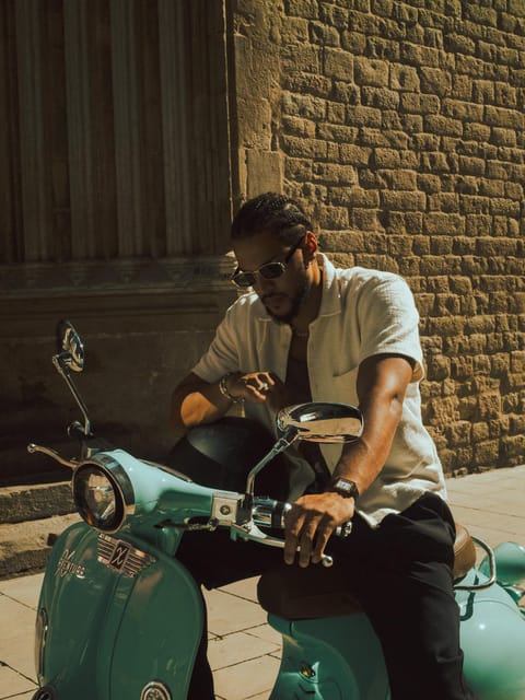 Barcelona: PRIVATE Vespa Tour With Tapas and Wine Tasting - Sightseeing Highlights