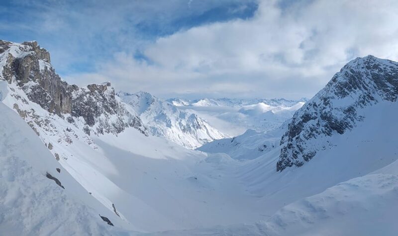 Barcelona: Pyrenees Ski / Snowboard Tour Day Trip - Itinerary and Activities