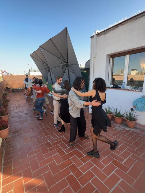 Barcelona: Rooftop Tango Lesson with Drinks and Videos - The Value for Money