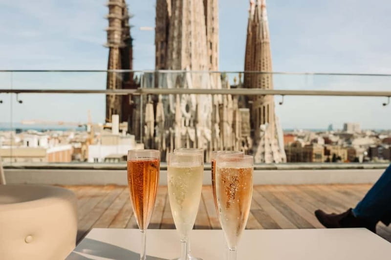Barcelona: Sagrada Familia Evening Tour with Cava - FAQ