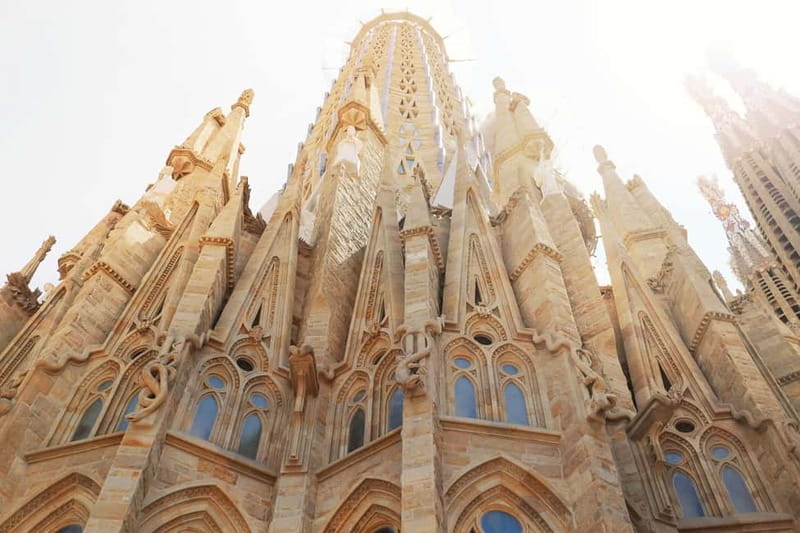 Barcelona: Sagrada Familia Guided Tour with Entry Ticket - A Closer Look at What You Can Expect