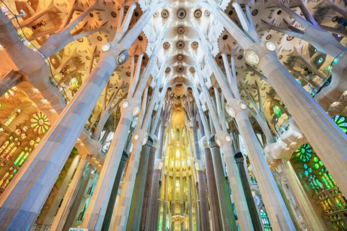 Barcelona: Sagrada Familia Skip-the-Line Entry Ticket & Tour - Ongoing Construction and Gaudís Vision