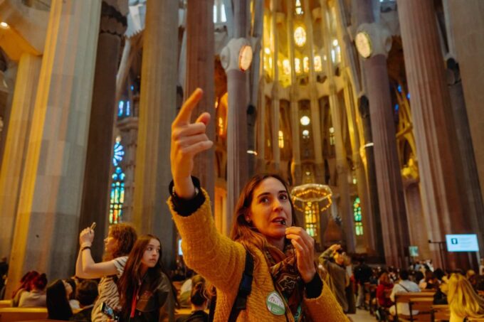 Barcelona: Sagrada Familia Skip-the-Line Guided Tour - Marveling at the Interior