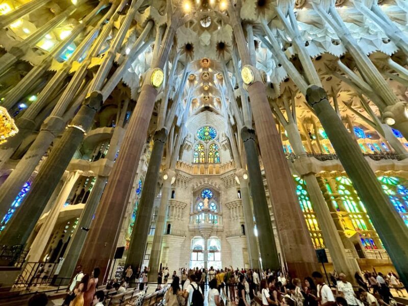 Barcelona: Sagrada Familia Skip-the-Line Guided Tour - Why This Tour Works Well