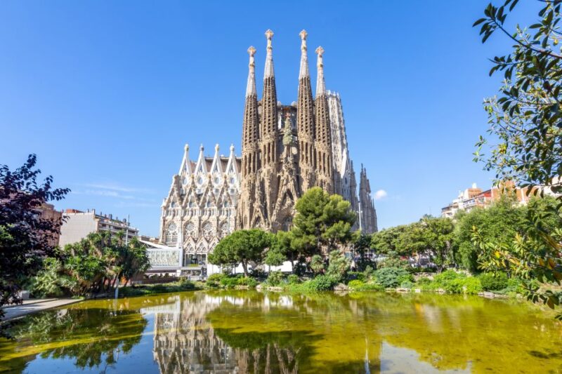 Barcelona: Sagrada Familia Skip The Line Insider Guided Tour - Tour Highlights