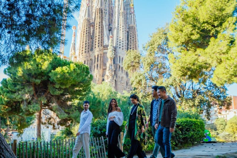 Barcelona: Sagrada Familia Skip-the-Line Tour & Photoshoot - Pricing
