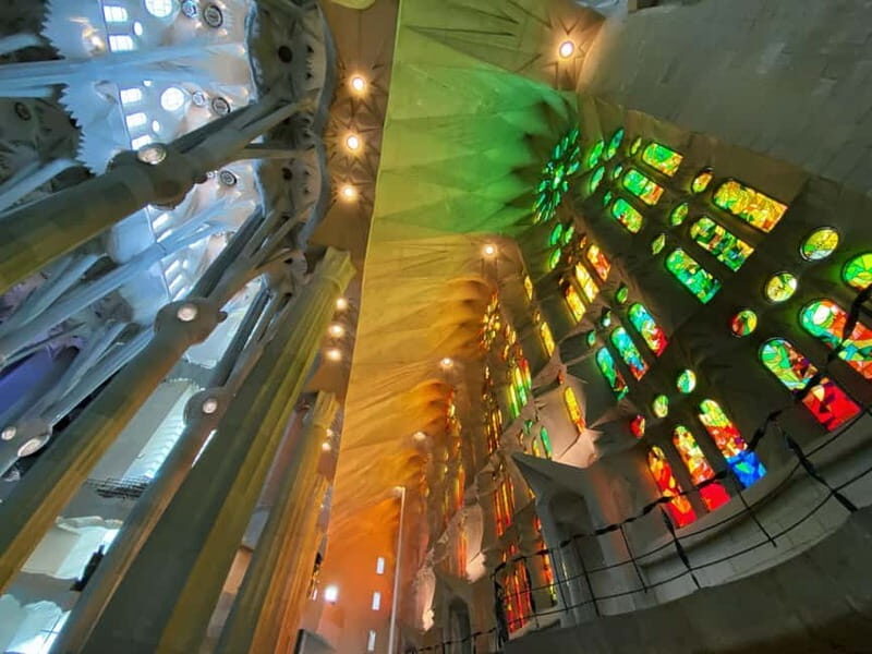 Barcelona: Sagrada Familia Skip-the-line Tour with Guide - Practical Tips for Your Visit