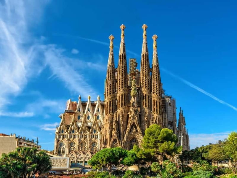 Barcelona: Sagrada Familia Tour with Skip-the-Line Tickets - Why This Tour Offers Great Value