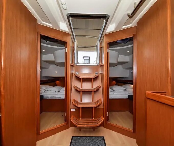 Barcelona: Sail and Sail for 2 Hours at Noon, or at Sunset. - Exceptional Customer Feedback