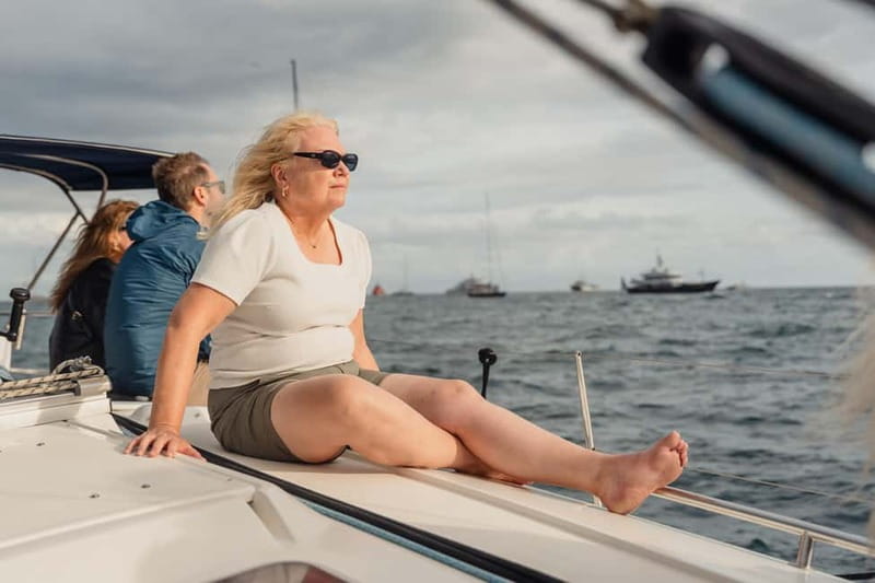 Barcelona: Sailing Tour with Young Local Captain & Drinks - Key Points