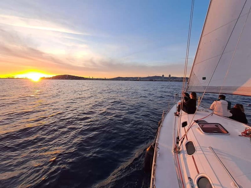 Barcelona: Sailing tours with open bar and snacks - The Experience from Reviews
