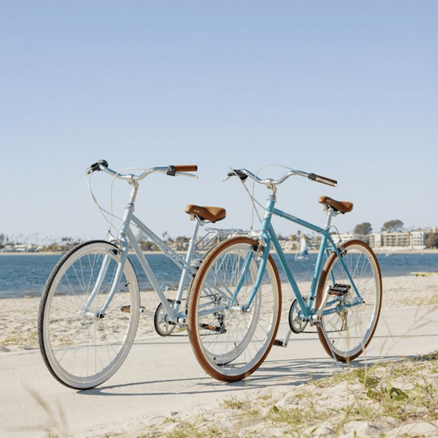 Barcelona: Seafroont bicycle rental (urban and ebikes) - Key Points