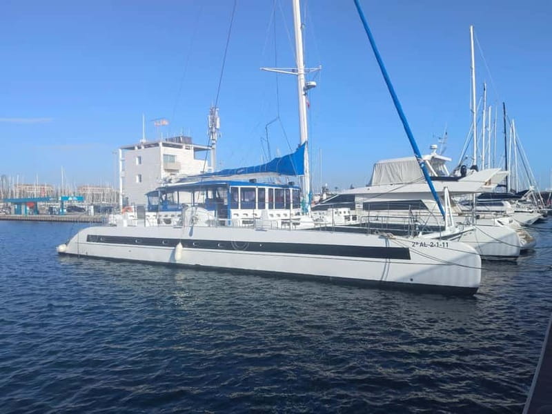 Barcelona: Shared cruise with chill music - A Detailed Look at the Experience
