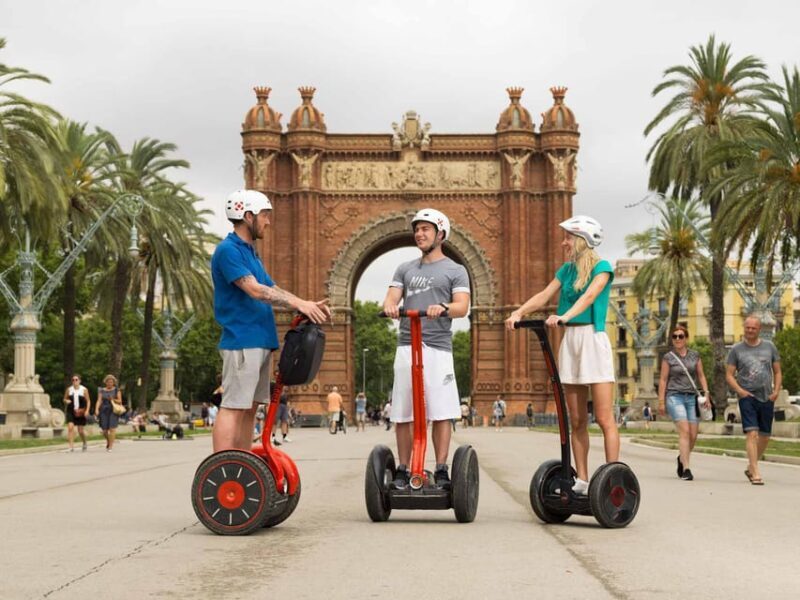 Barcelona: Sightseeing Park Ciutadella and Beach Segway Tour - Key Points