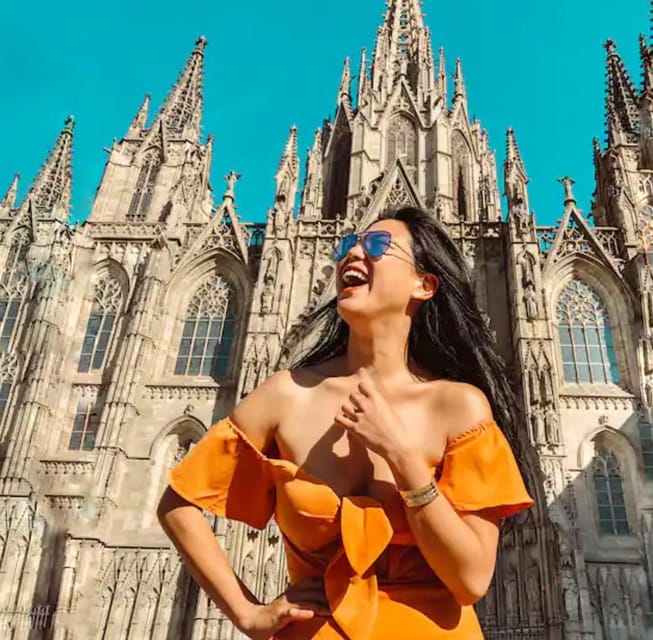 Barcelona: Sightseeing Professional Photoshoot Session - Key Points
