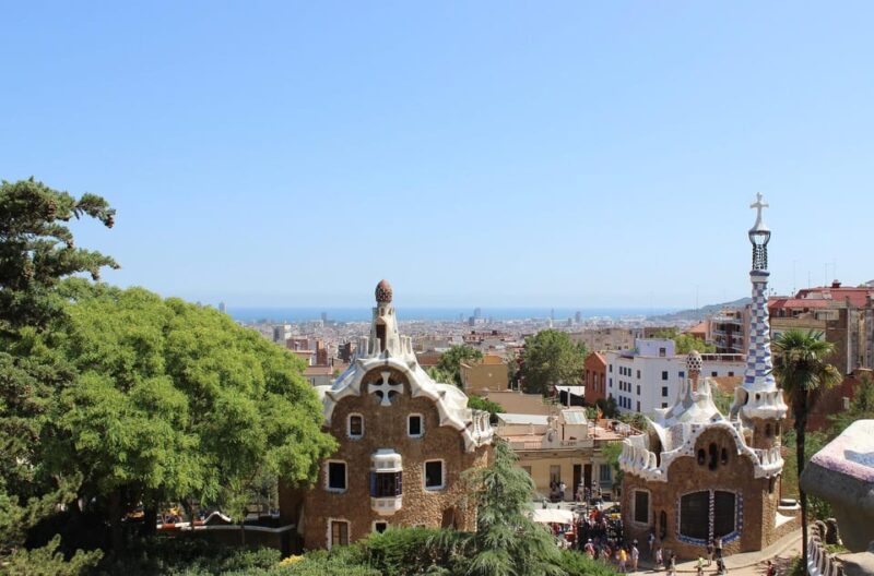Barcelona: Sightseeing With Private Tour & Transportation - Good To Know