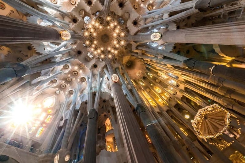Barcelona: Small-Group Sagrada Familia Fully Guided Tour - The Practicalities: What’s Included and What’s Not
