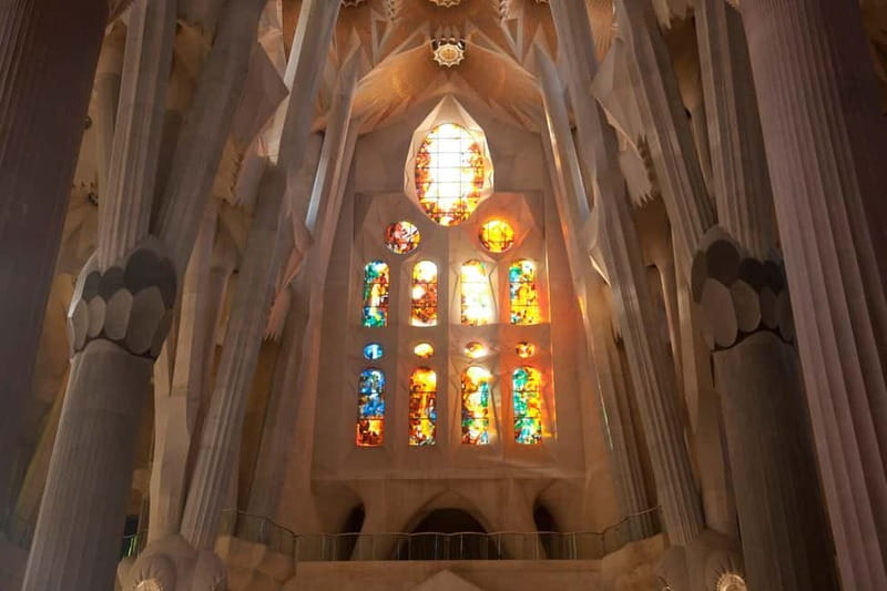 Barcelona: Small-Group Sagrada Familia Fully Guided Tour - FAQ