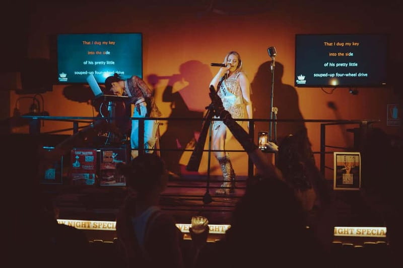 Barcelona Social Drinks Experience+Karaoke "Travellers Tour" - FAQ