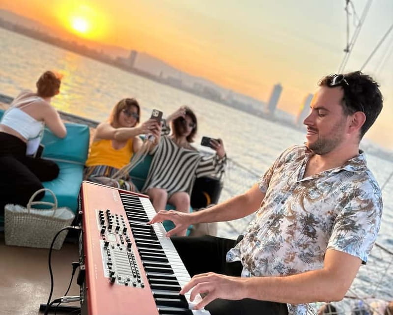 Barcelona: Sunset Cruise with Live Music by Aperol - What the Reviewers Say