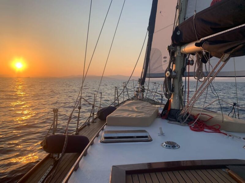 Barcelona: Sunset & Midday Sailing Experience - Relaxation and Ambiance