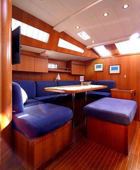 Barcelona: Sunset or Afternoon Yacht Cruise with Drinks - Key Points