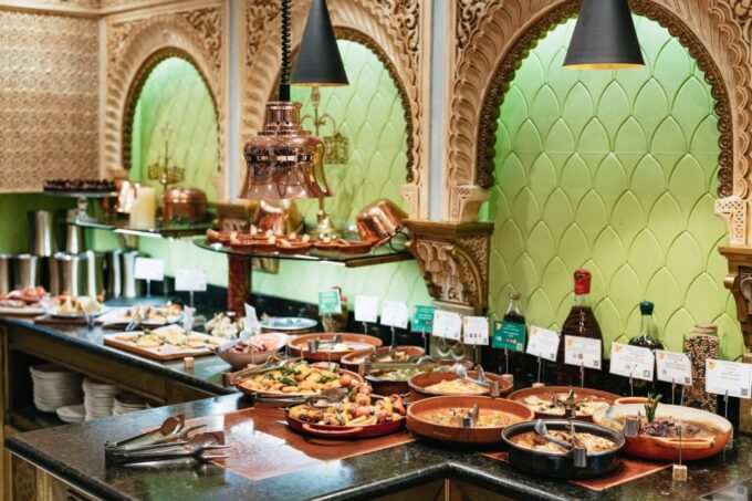 Barcelona: Tablao Flamenco Cordobes Show and Drink in Rambla - Dress Code and Etiquette