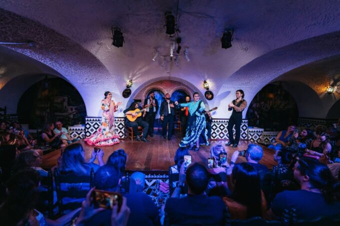 Barcelona: Tablao Flamenco Cordobes Show and Drink in Rambla - Frequently Asked Questions
