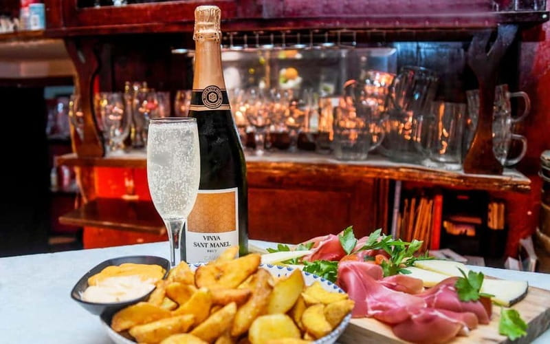Barcelona Tapas Tastings Food Crawl Walking Tour & VIP Entry - Key Points