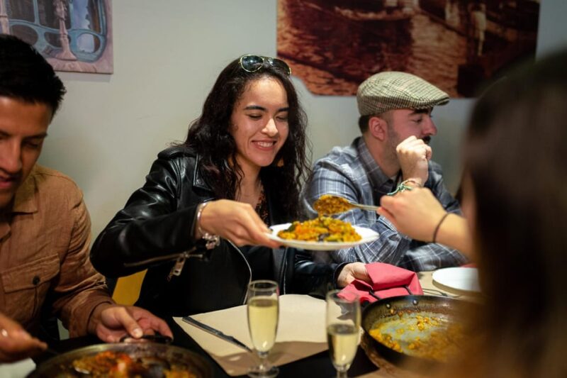 Barcelona: Tapas Tour With Food Tastings And Drinks - Key Points