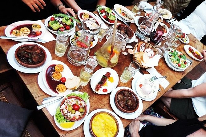 Barcelona Tapas & Wine Tasting Private Tour - Meeting and Pickup