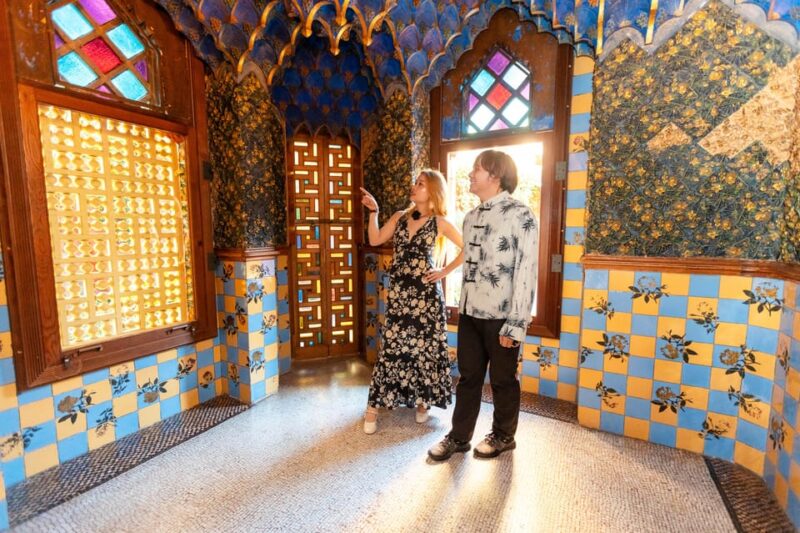 Barcelona: The 3 Gaudí Houses Tour - Passeig De Gràcia