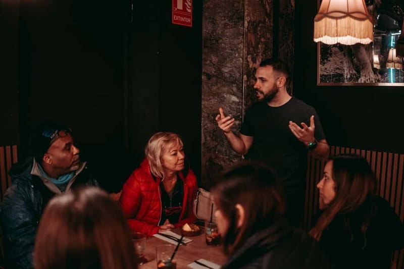 Barcelona: Tipsy Tapas & History Tour in the Gothic Quarter - Venue 3: Gourmet Flavors with Live Music  