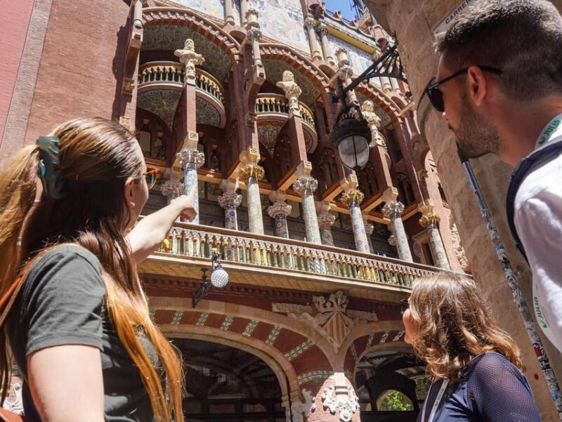Barcelona Tour: Montjuic Cable Car & Gothic Walking Tour - Montjuic Cable Car Experience