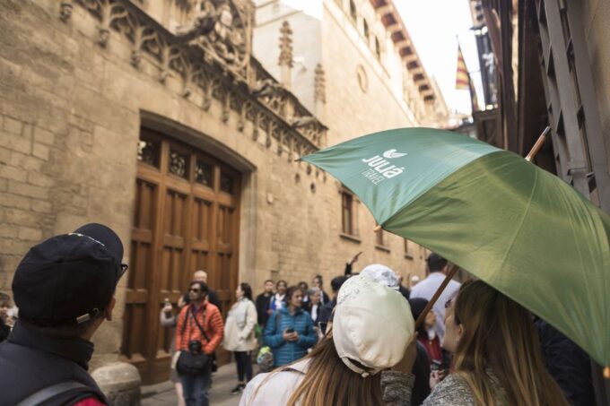 Barcelona Tour: Montjuic Cable Car & Gothic Walking Tour - Tour Details and Booking Information