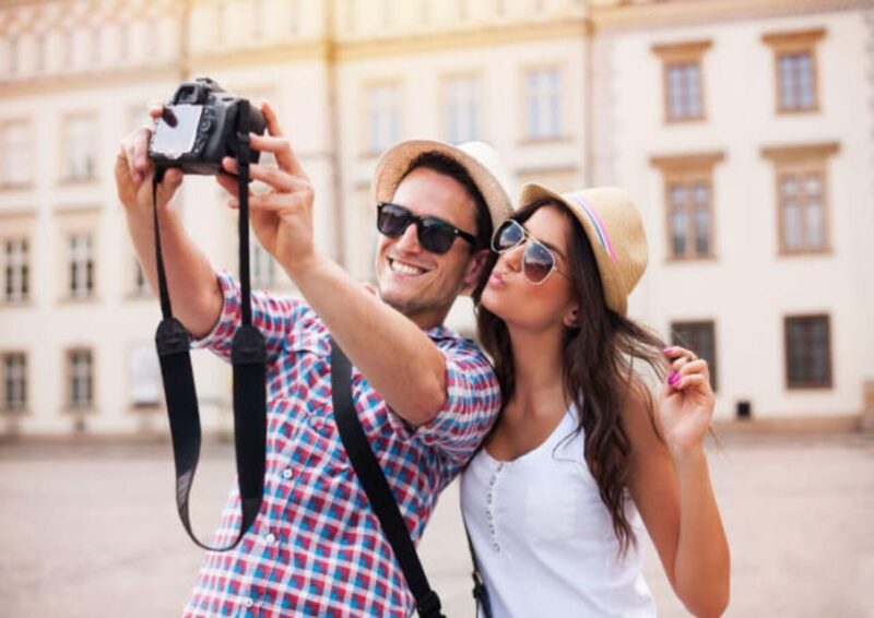Barcelona Tour: Walking 2 Hours - Gaudí Tour Option