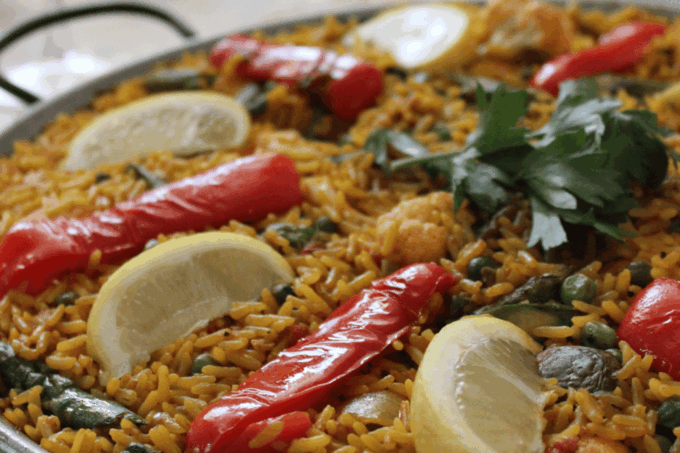 Barcelona: Vegan Paella and Traditional Rice Dishes - Fideuà With Vegan Konjak Squid