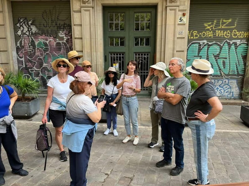 Barcelona: Vegan Tapas Tour in El Born with a Native Local - Key Points