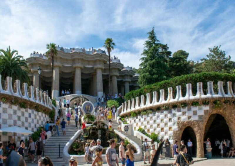 Barcelona Walking Tour 3 Hours - Key Points