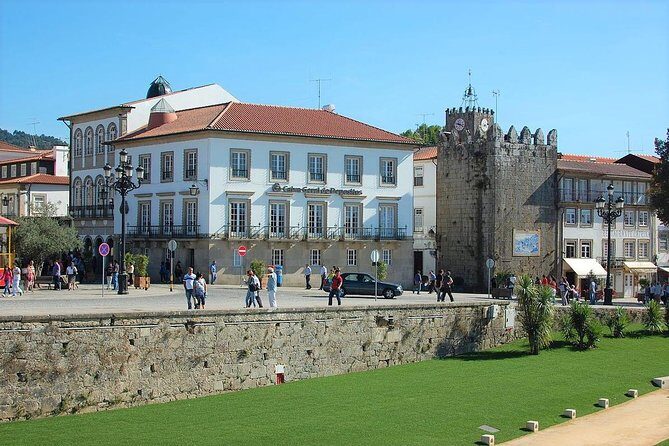 Barcelos, Ponte de Lima & Viana Private Tour (All Inclusive) - Tasting Portugal’s Signature: Vinho Verde