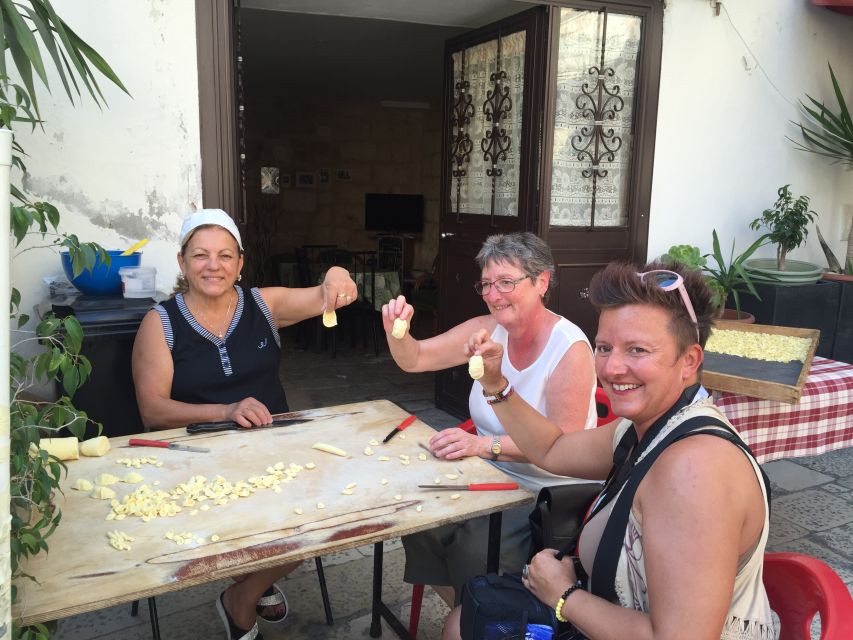 Bari: Bike Tour & Pasta Making Experience - Key Points