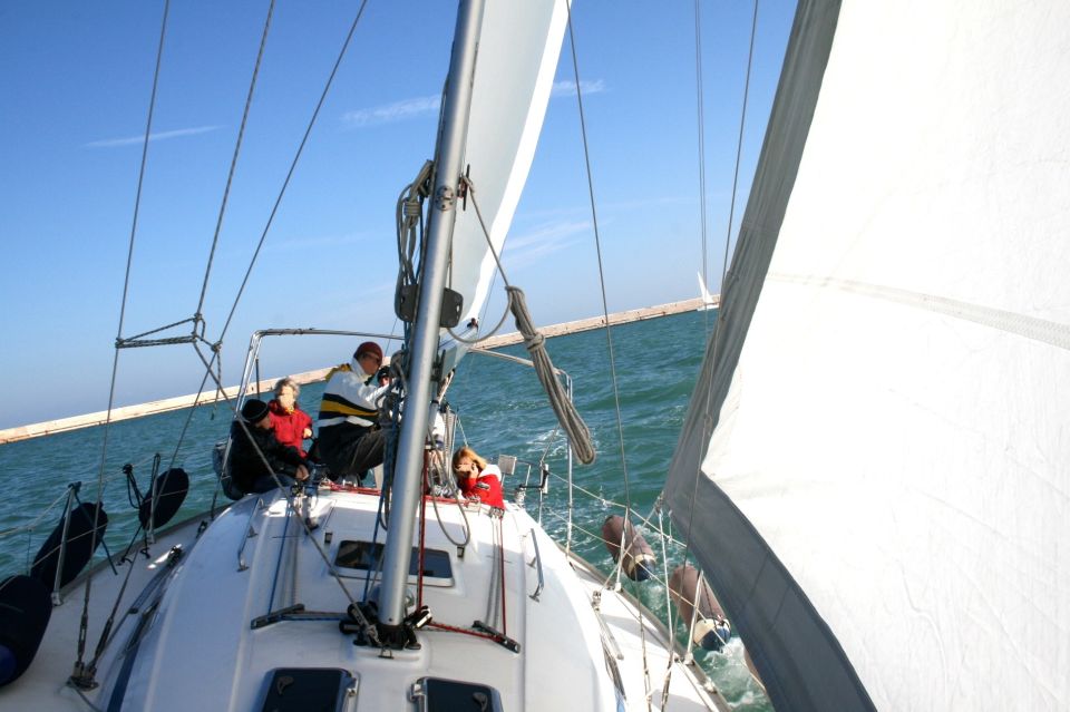 Bari: Half-Day Dolphin-Searching Sailboat Cruise With Snack - Additional Tips