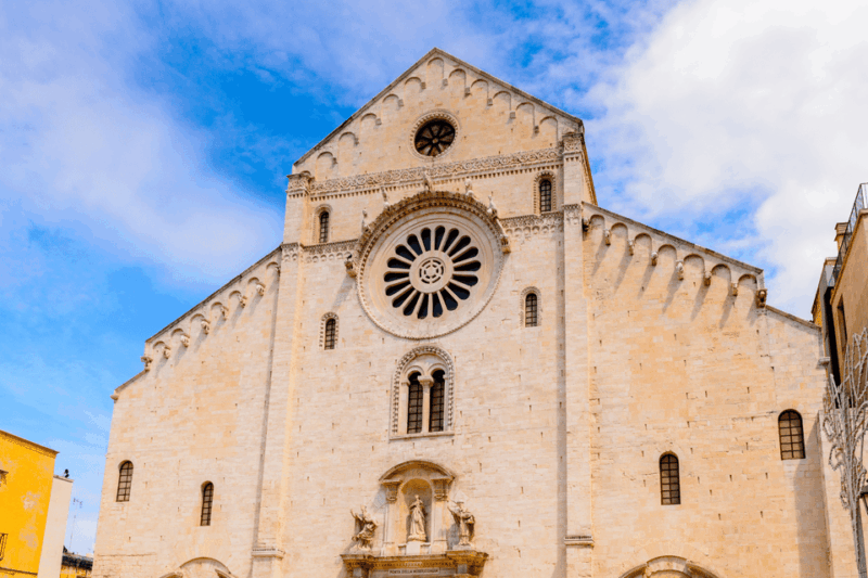 Bari: Highlights App Guided Tour With Puzzles - Key Points