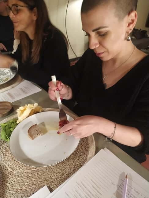 Bari: narrated extra virgin olive oil tasting with aperitif - Key Points