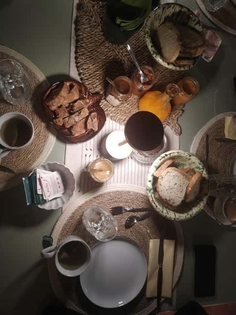 Bari: narrated extra virgin olive oil tasting with aperitif - What to Expect During the Olive Oil Tasting