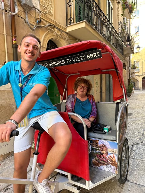 Bari: Old Town Guided Eco-Friendly Rickshaw Tour - Exploring Baris Old Town