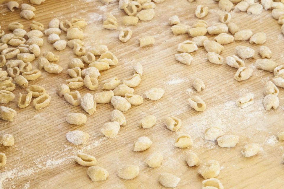 Bari: Pasta & Tiramisu Cooking Class at a Locals Home - Key Points